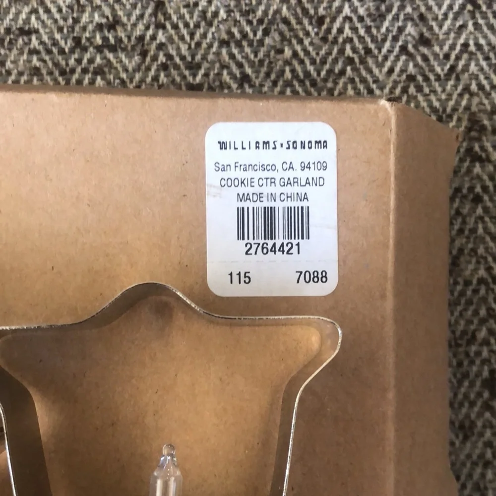 NEW HTF Williams Sonoma Cookie Cutter Garland Christmas Tree Lights